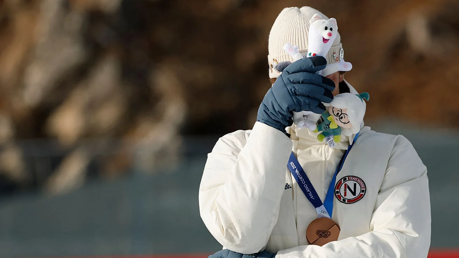 After winning bronze, Olympic star admits affair during live TV interview