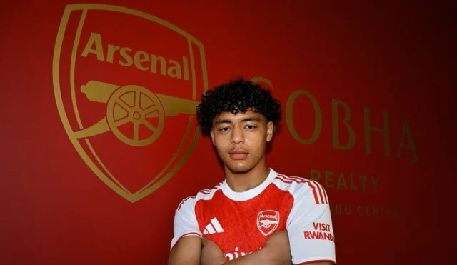Arsenal sign Somali-British midfielder Maalik Hashi to first professional contract