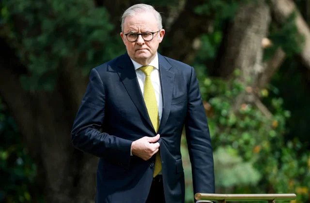 Australian PM backs ousting Prince Andrew from royal line of succession