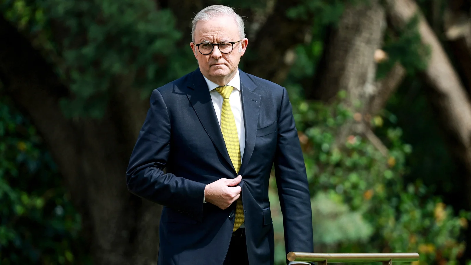 Australian PM backs ousting Prince Andrew from royal line of succession