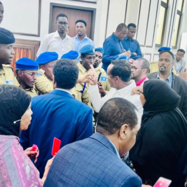 Brawls break out in Somalia’s parliament, stalling constitutional reform debate