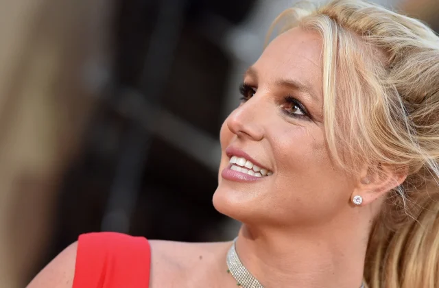 Britney Spears reportedly sells rights to her music catalog
