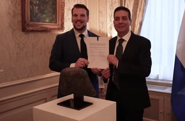 Dutch authorities return 3,500-year-old looted sculpture to Egypt