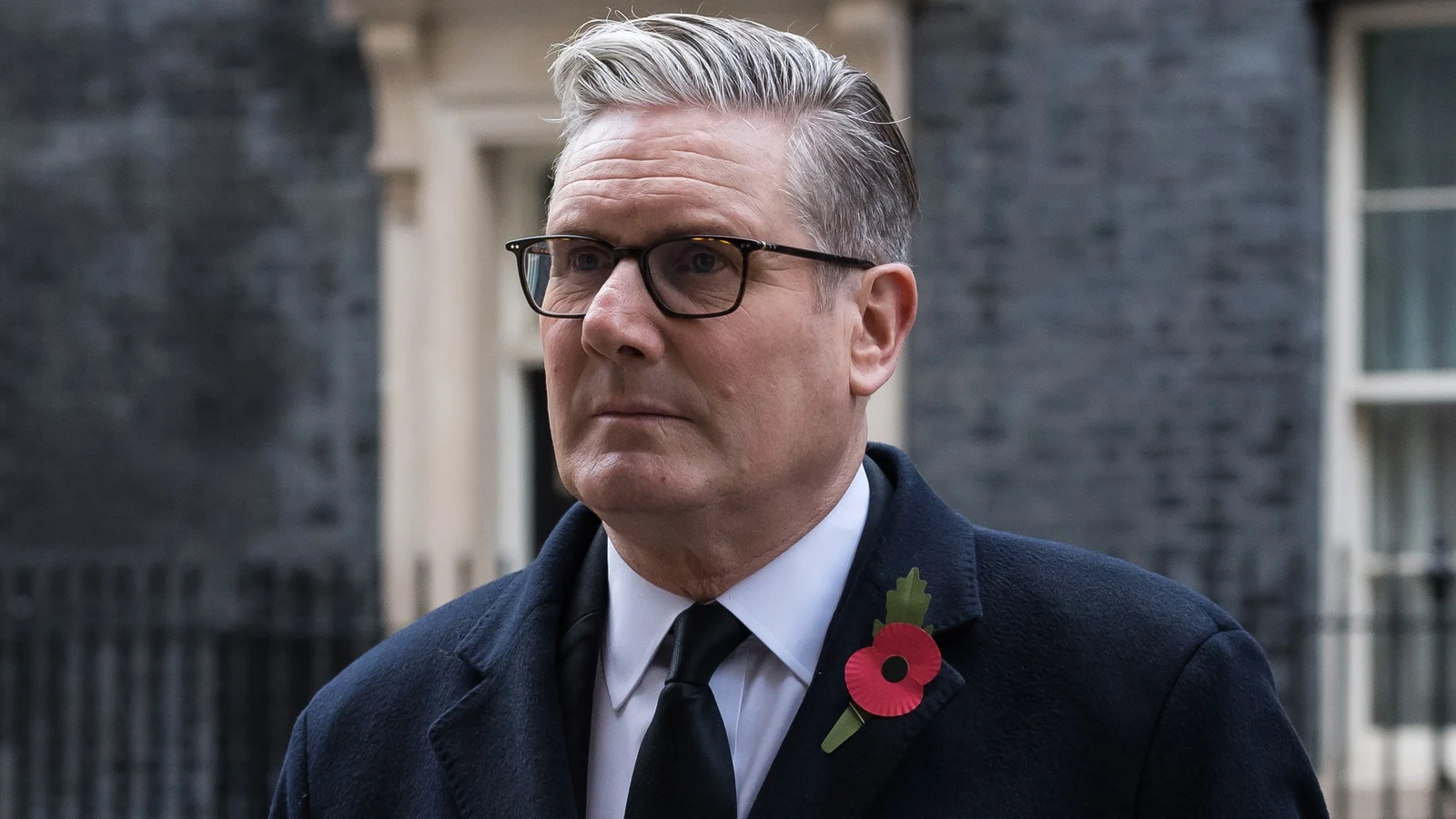 Keir Starmer pledges swift action on UK social media regulation