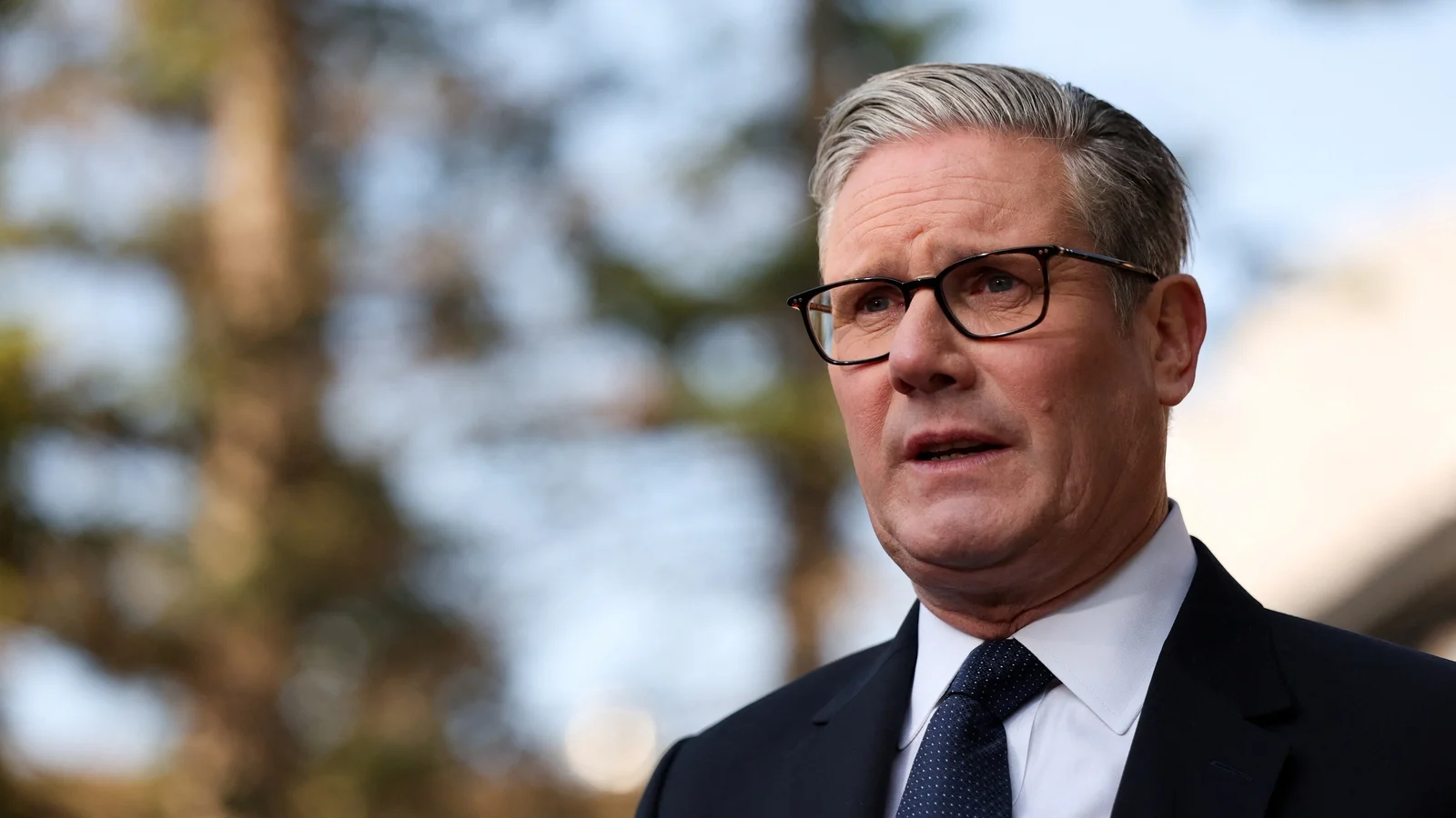 Keir Starmer to brief Labour MPs as Mandelson controversy escalates