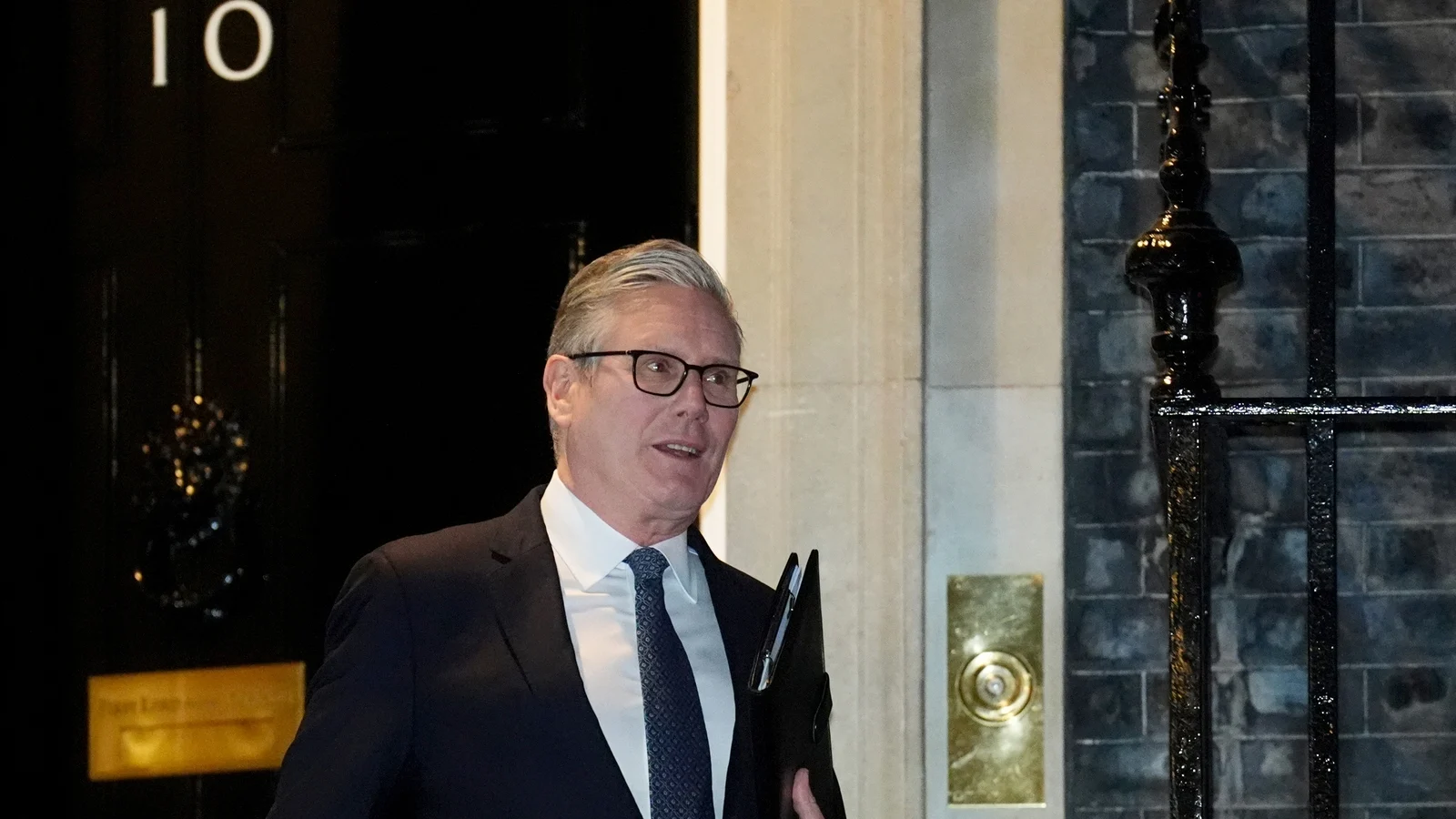 Keir Starmer to chair cabinet after defying calls to quit