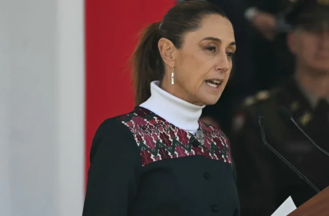 Mexico’s president promises all guarantees for 2026 World Cup hosting