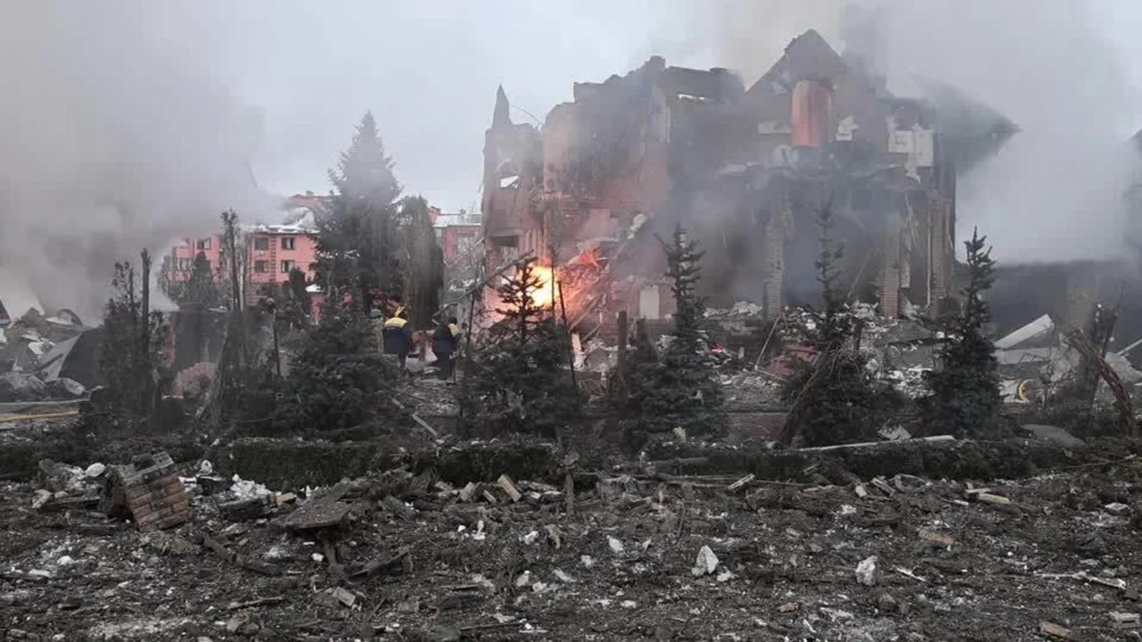 Missile Strikes Batter Kyiv on Eve of Russia Invasion Anniversary