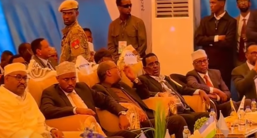 Puntland State and Federal Officials Attend Clan Ceremony Together in Somalia’s Mudug