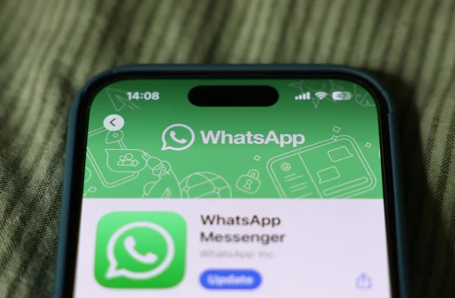Russia confirms WhatsApp ban, citing violations of national regulations