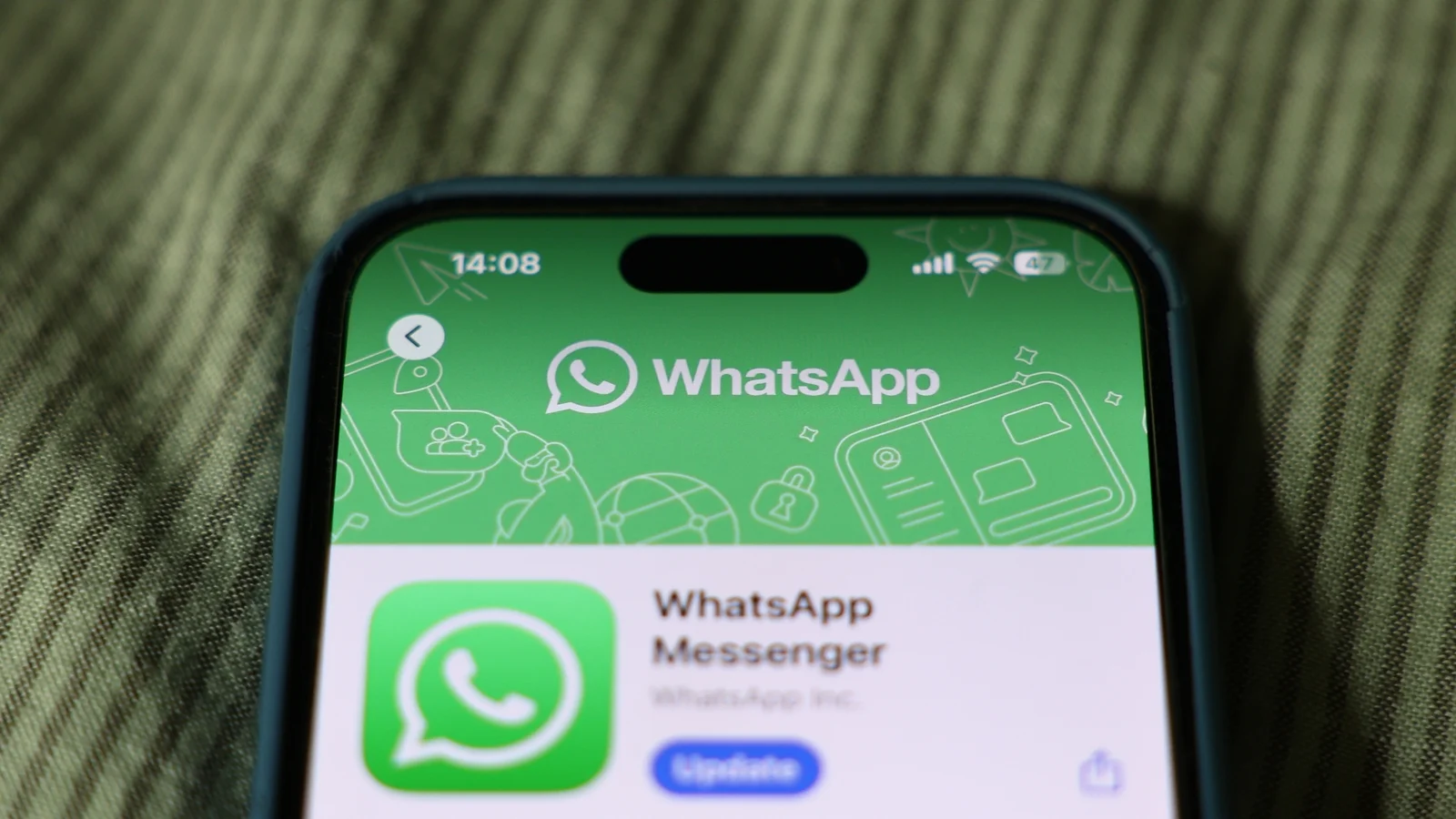 Russia confirms WhatsApp ban, citing violations of national regulations