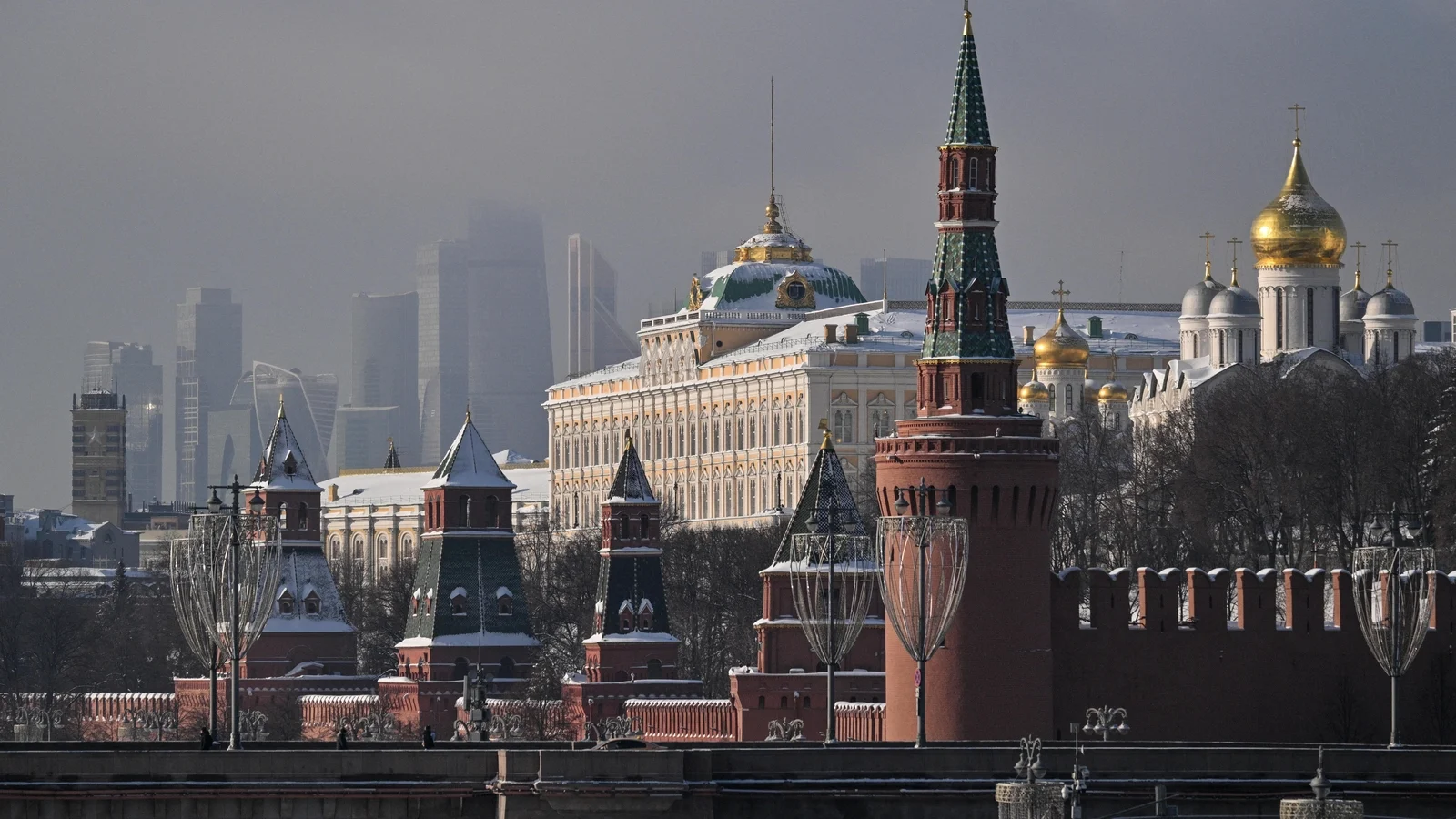 Russian general shot several times in Moscow, officials report