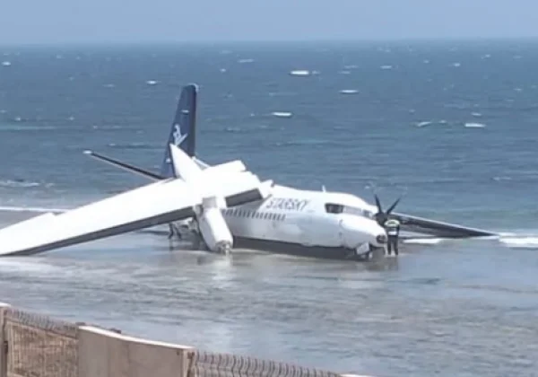 Somalia close call: Everyone safe after Fokker 50 overruns runway into sea