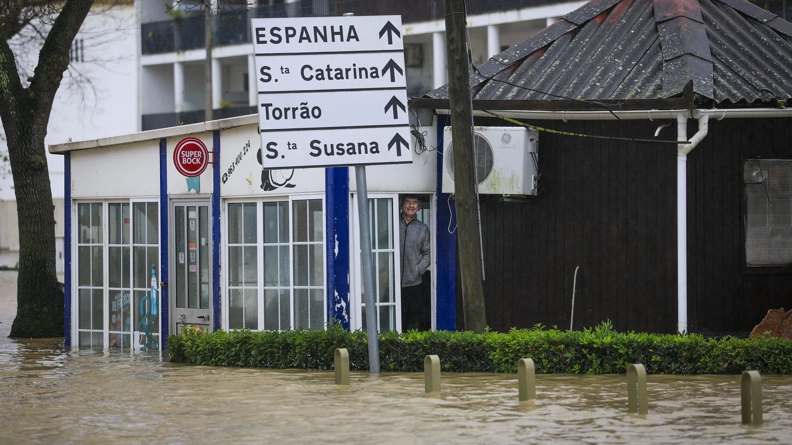 Storm Leonardo slams Spain and Portugal, killing one person