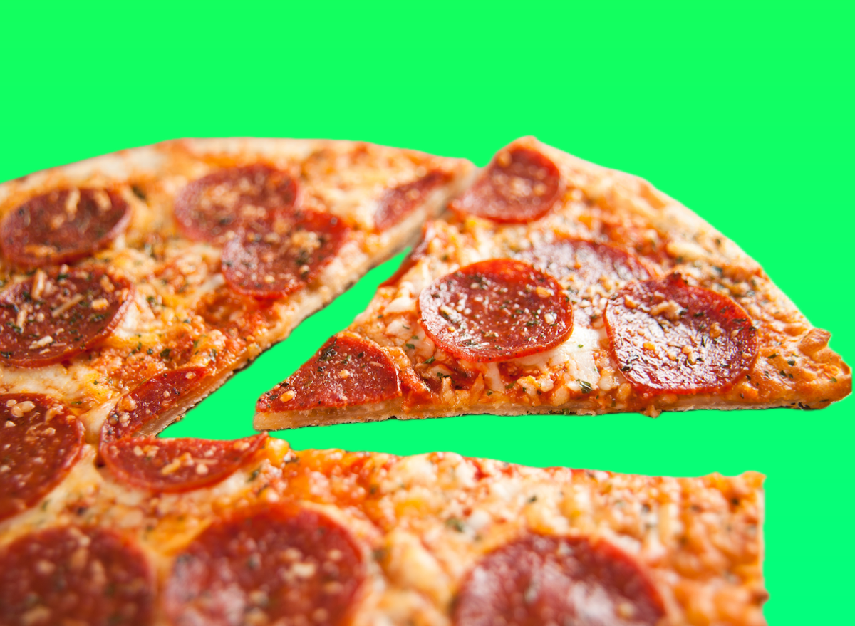 Top 7 Frozen Pizzas Featuring Authentic Pork and Beef, Experts Say