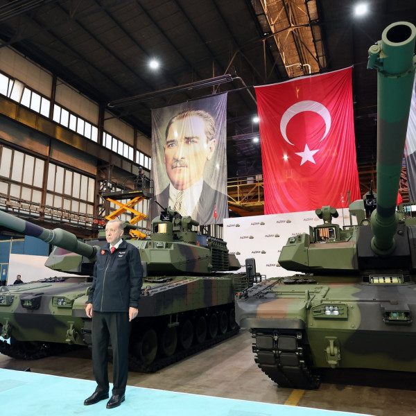 Turkey Dispatches Main Battle Tanks to Somalia to Secure Strategic Aerospace Hubs