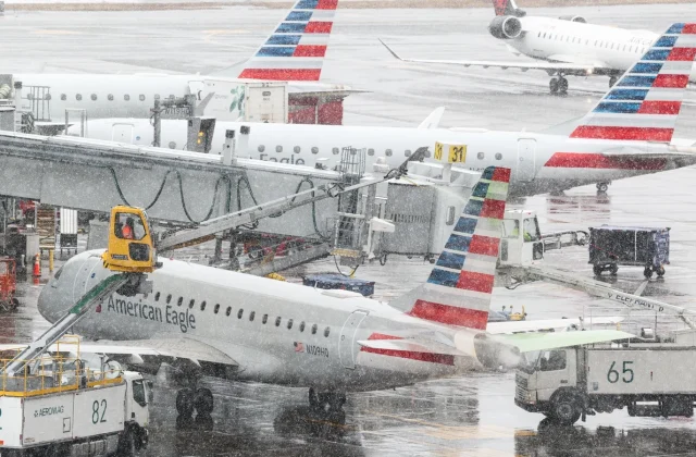 U.S. Northeast blizzard forces cancellations of flights between Ireland and America