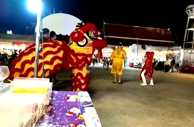 Viral video: Thai police in lion disguise nab fleeing thief