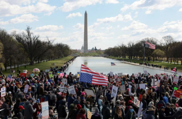 Anti-Trump ‘No Kings’ rallies spread to thousands of US cities