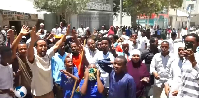 Bakaara market traders protest alleged government plan to sell market land