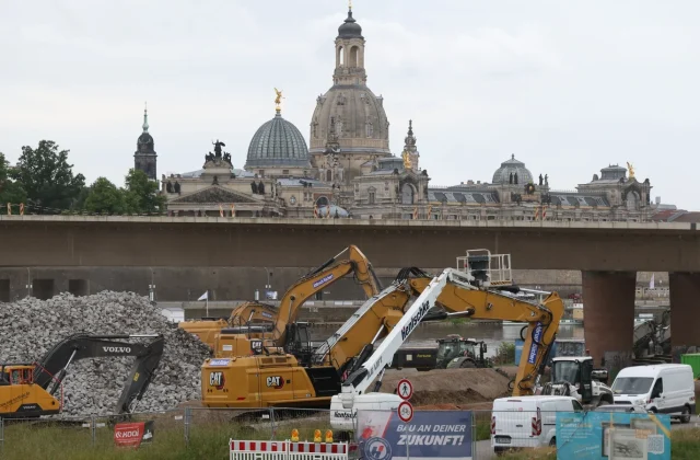 Dresden Evacuates 18,000 Residents for World War II Bomb Disposal