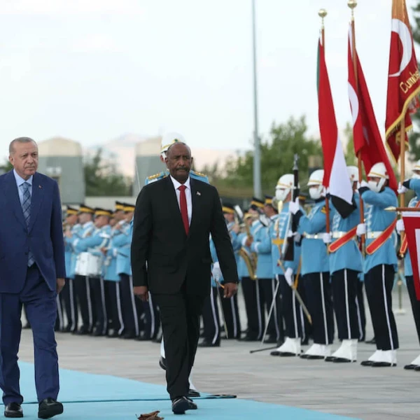 Erdogan holds phone talks with Sudan’s army chief on security crisis