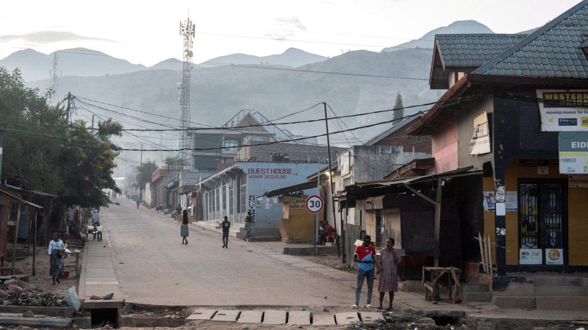 Fatal Mine Collapse and Rebel Conflicts Escalate in Eastern Region