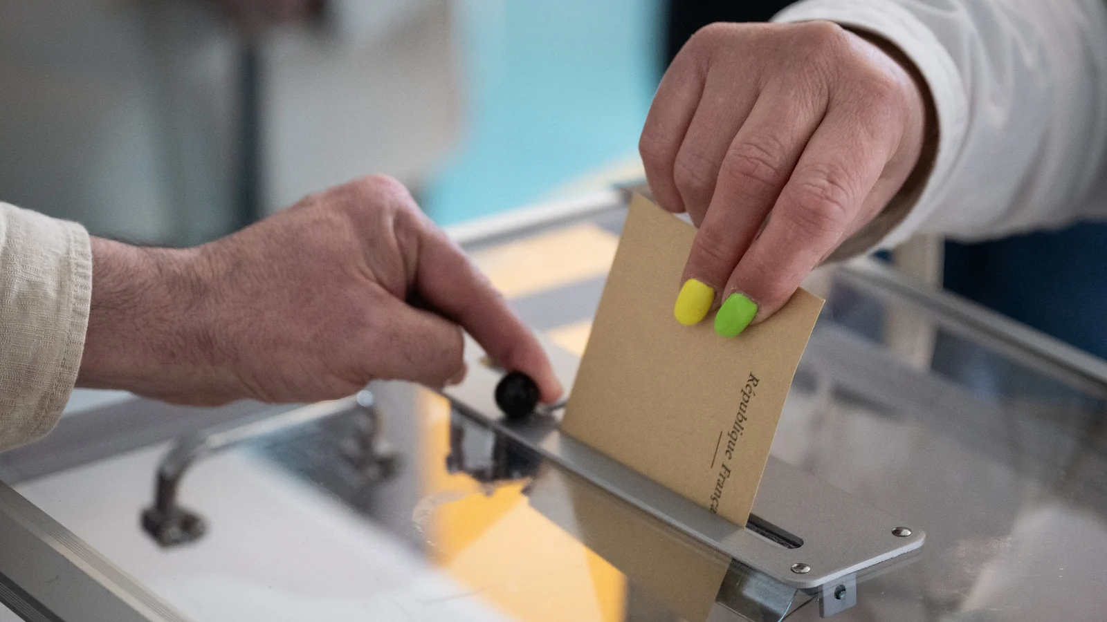 France’s mayoral races test political mood before 2027 presidential election