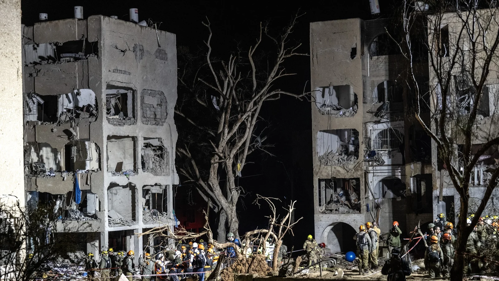 Iran missile strikes injure over 100 in two southern Israeli towns