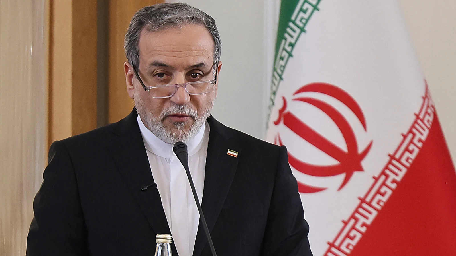 Iranian FM pledges ongoing missile attacks, declares US negotiations off agenda