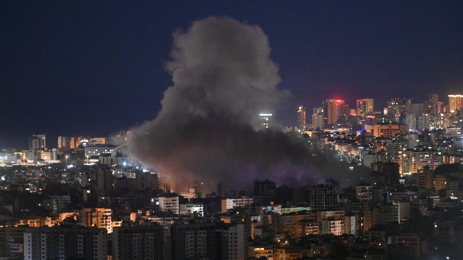 Israel and Iran trade new strikes as Middle East war widens