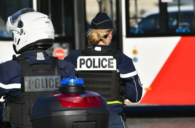 Paris Police Prevent Apparent Bomb Attack at U.S. Bank, Reports Say