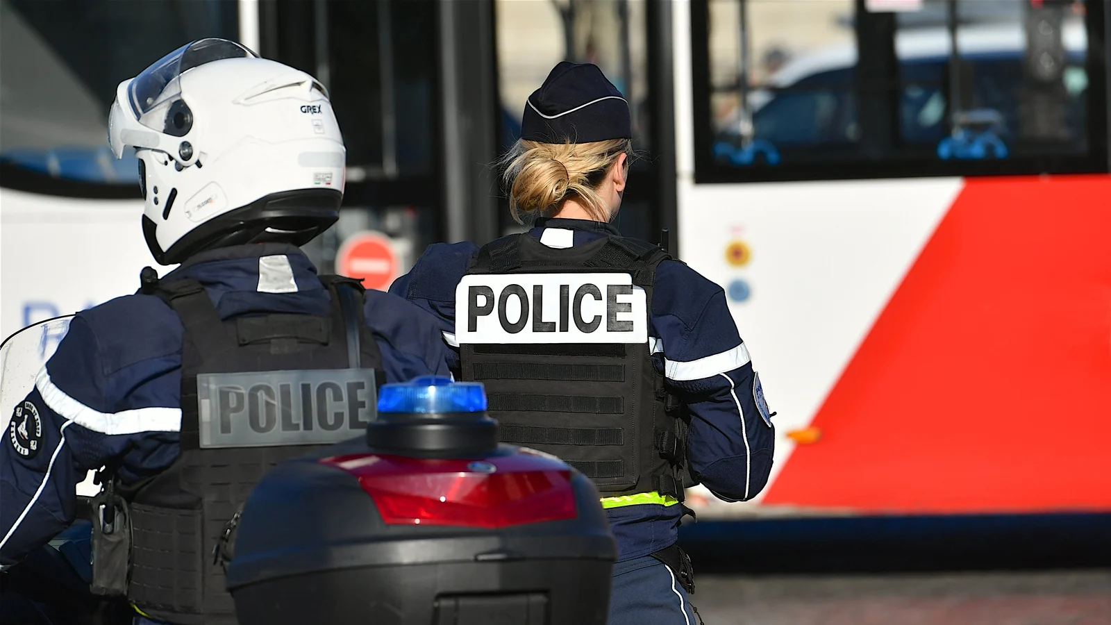 Paris Police Prevent Apparent Bomb Attack at U.S. Bank, Reports Say