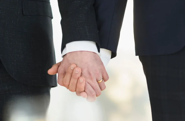 Polish court rules same-sex marriages performed in the EU must be recognized