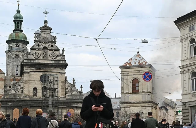 Russia fires nearly 1,000 drones at Ukraine in 24 hours, air force says