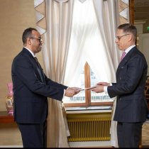 Somali Ambassador to Sweden Presents Credentials to Finnish President, Community Welcomes Move