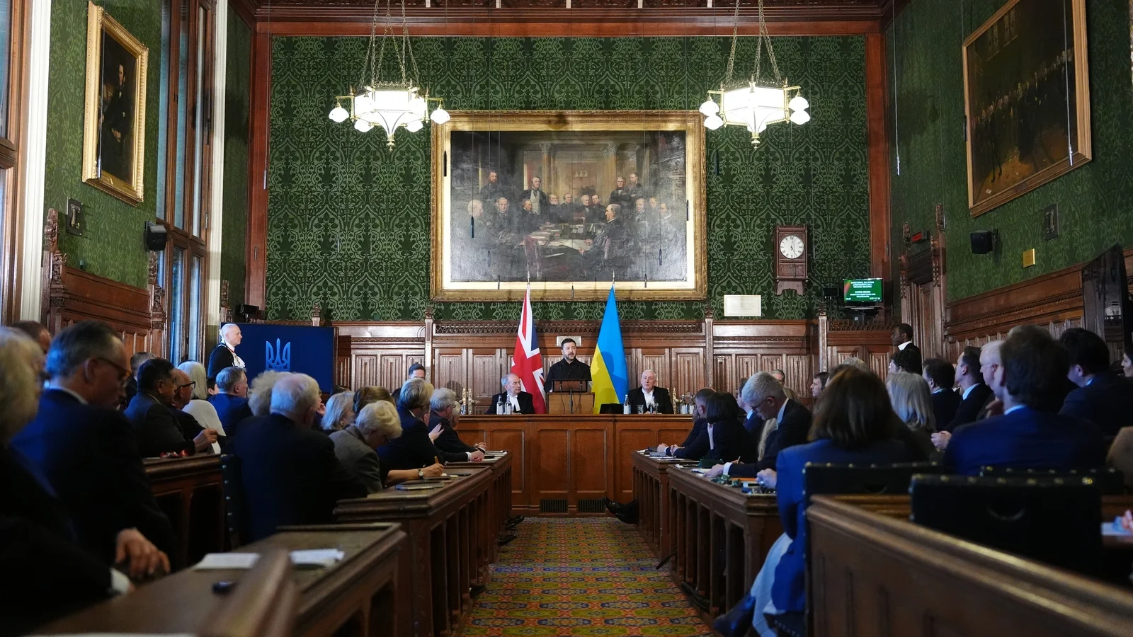 UK and Ukraine seek to sell drone technology