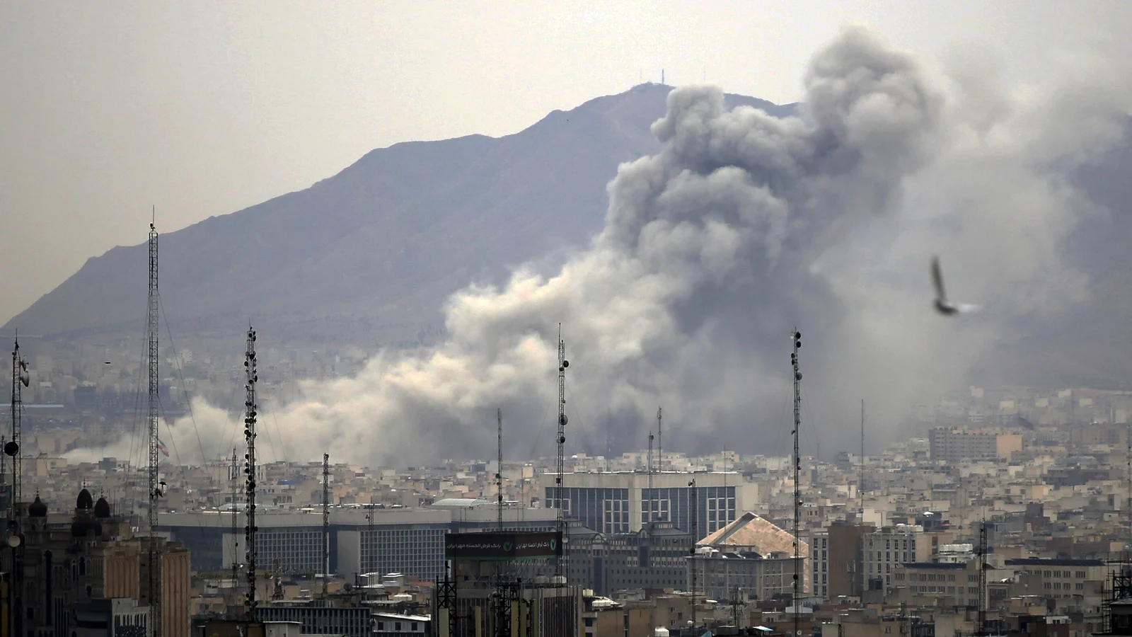 U.S. deploying additional Marines and warships to Middle East, reports say