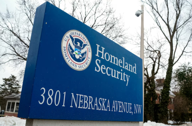 U.S. judge temporarily blocks Trump plan to end protections for 1,100 Somalis