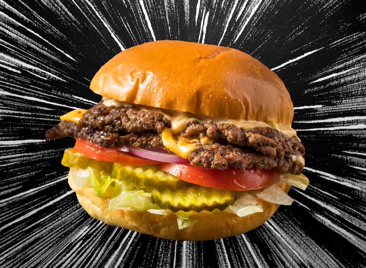 5 Unhealthiest Fast-Food Cheeseburgers in America, According to Reviewers