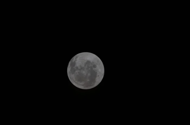 Artemis crew reaches moon, nears record distance from Earth
