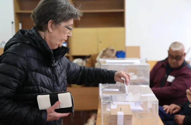 Bulgaria’s pro-Russian ex-president takes early lead in election, exit polls show