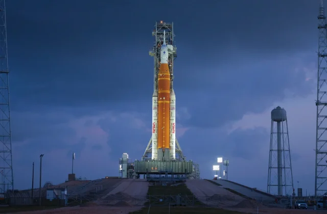 Florida tourists gather to witness history ahead of moon launch