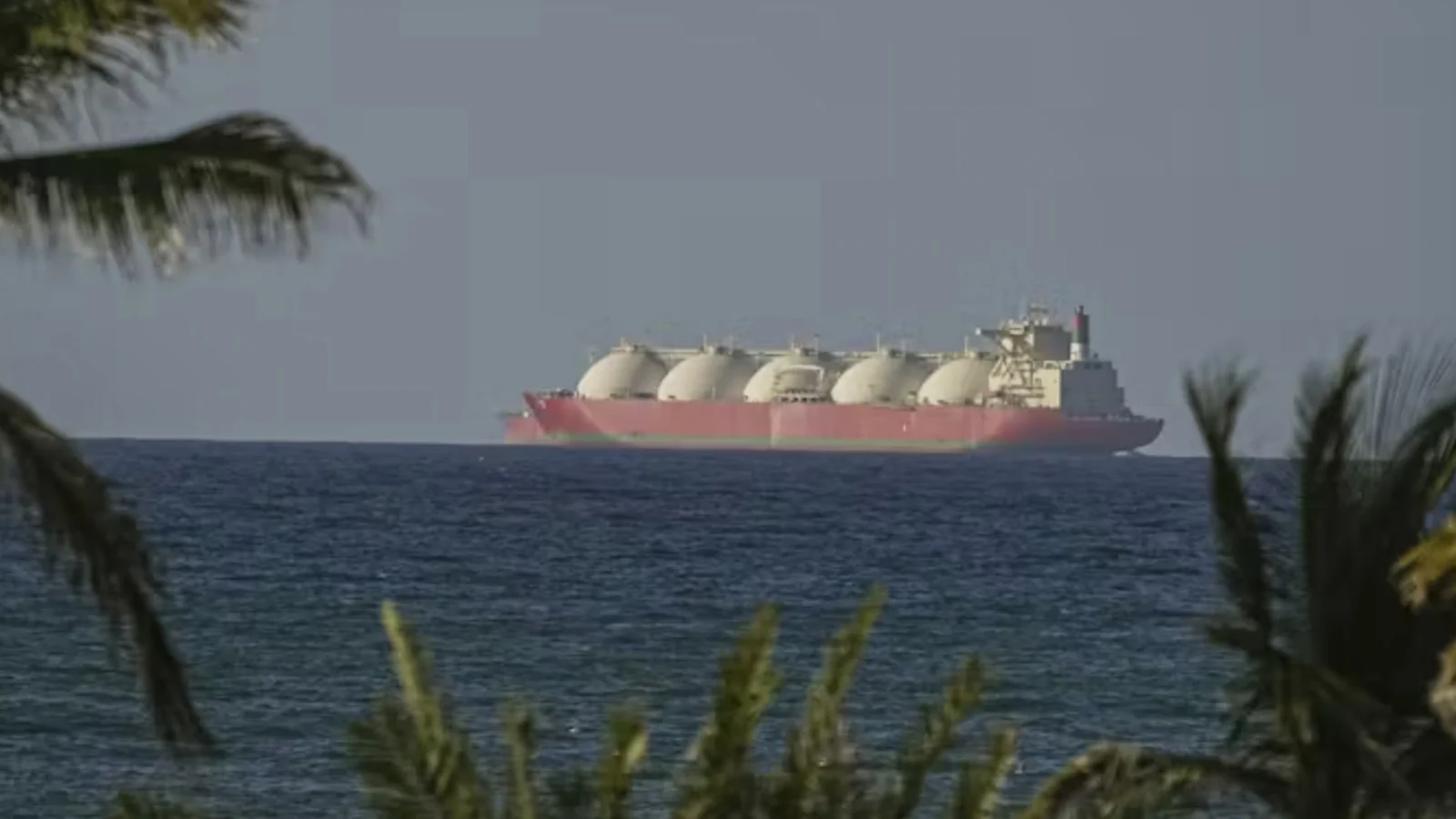 How a Trump Strait of Hormuz blockade could hit the global economy