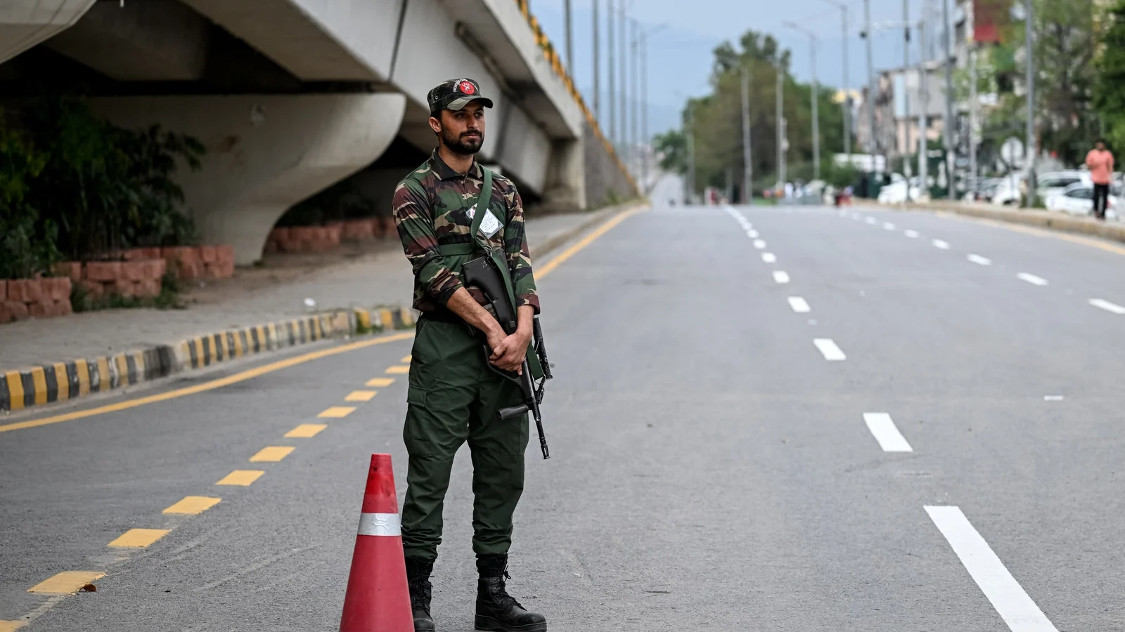 Iran delegation arrives in Pakistan amid hopes for progress