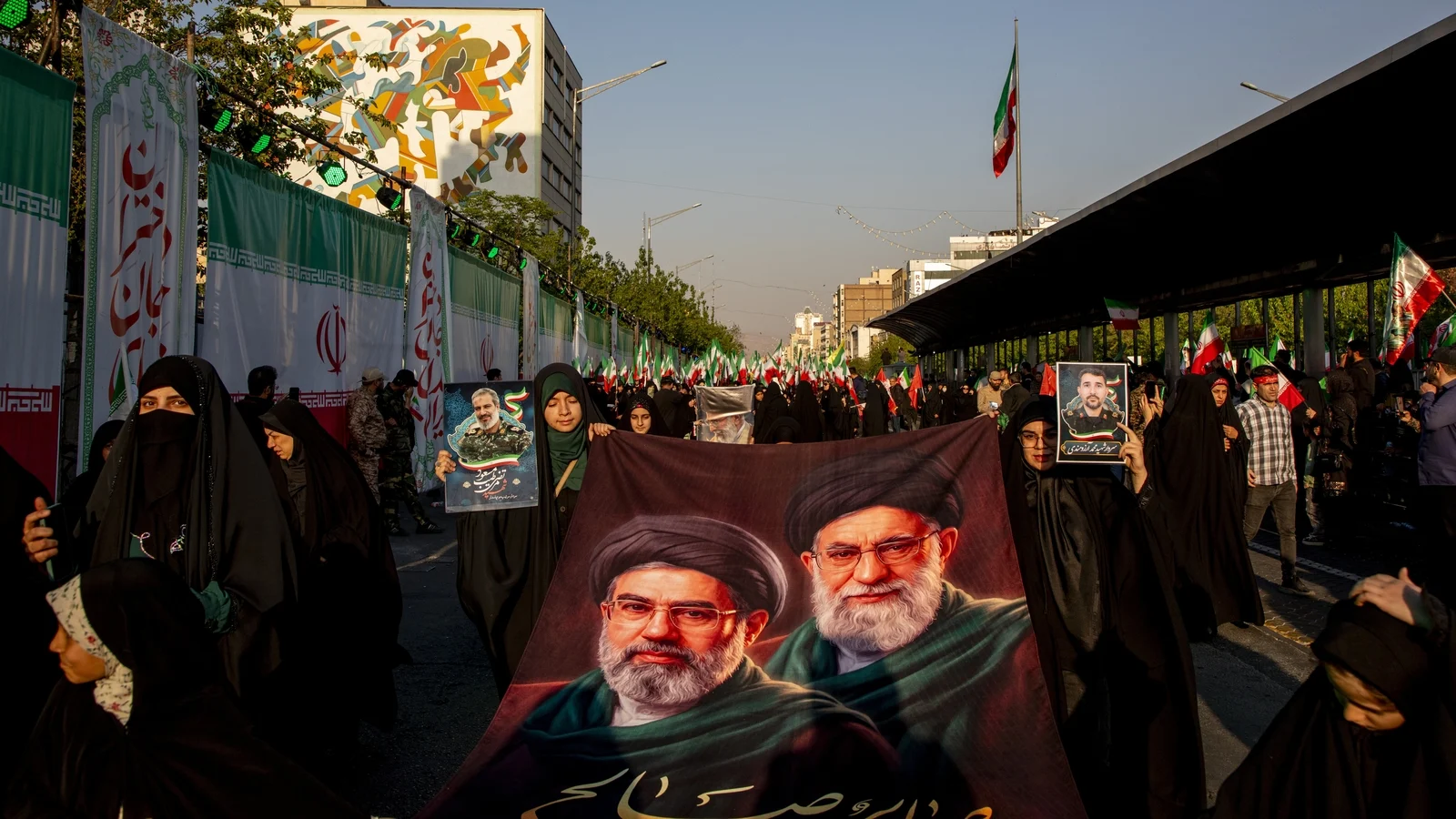 Iran threatens to close Strait of Hormuz if US blockade persists