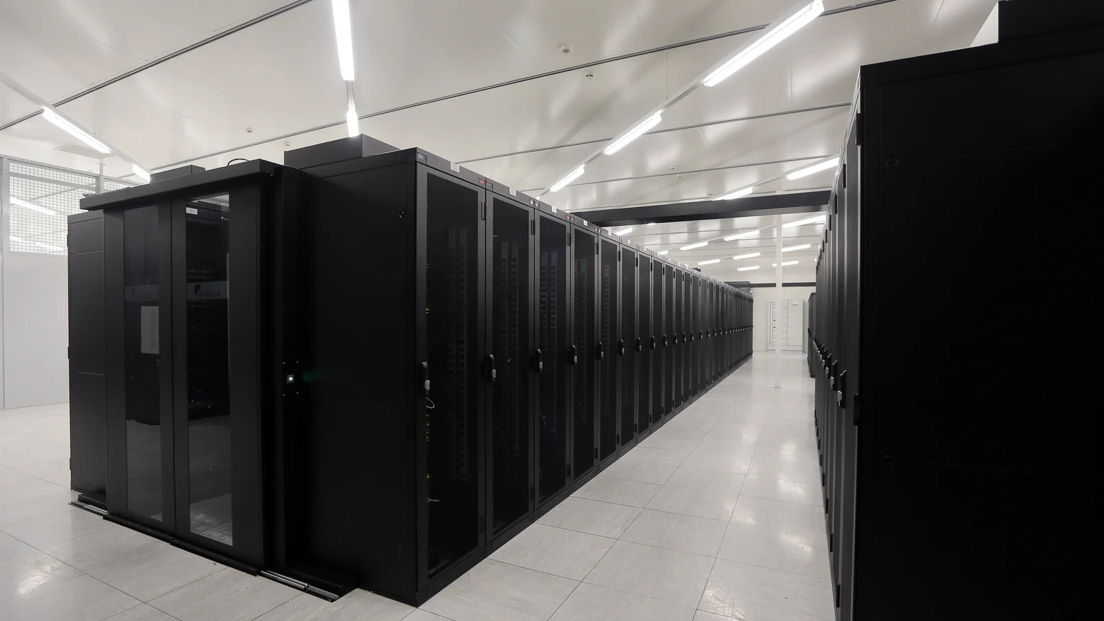 Maine to become first US state to bar major data centers