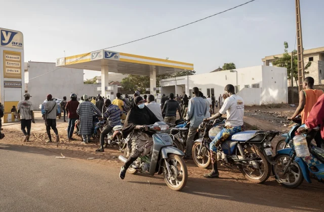 Malian army battles terrorist groups as gunfire erupts in Mali