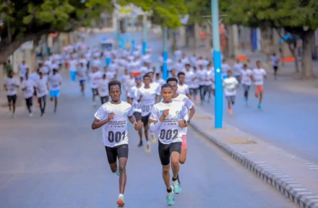 More than 500 youths compete in Mogadishu marathon to showcase athletic talent
