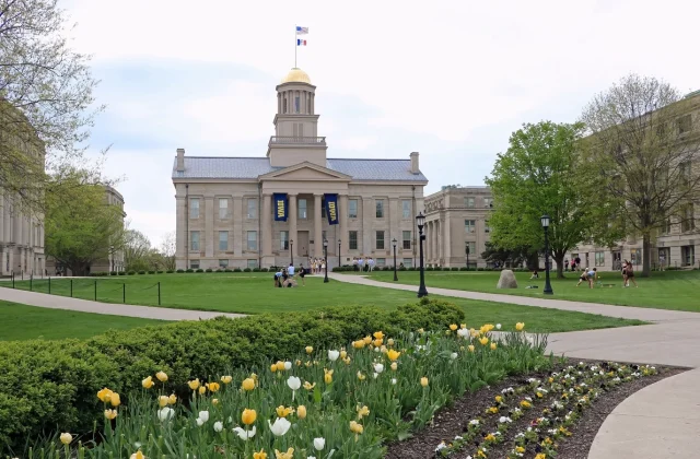 Multiple injured in shooting on US university campus